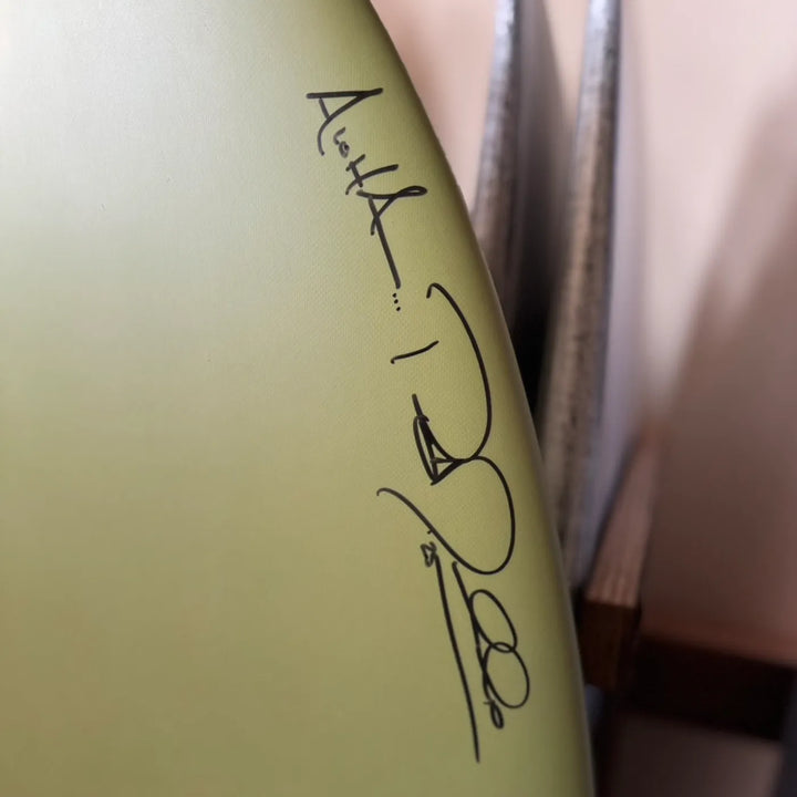 ロブ・マチャド直筆サイン入り Groove Olive 5'4